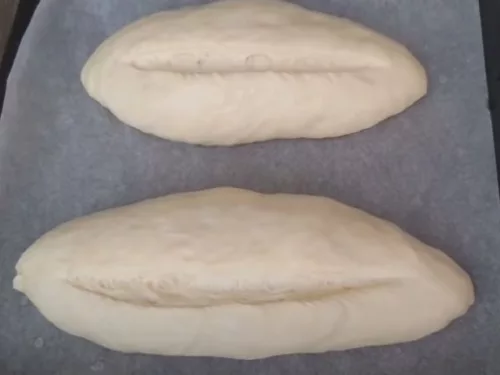 Obrázek receptu na jednoduchý domácí chléb.