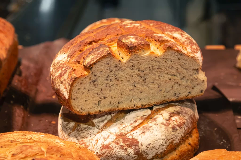 Jak uchovávat chleba, aby vydržel co nejdéle a neplesnivěl? 