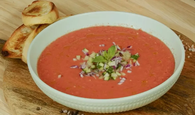 Polévka Gazpacho - letní, osvěžující