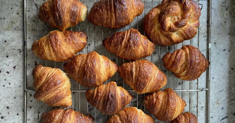 Obrázek receptu na croissanty s máslem.