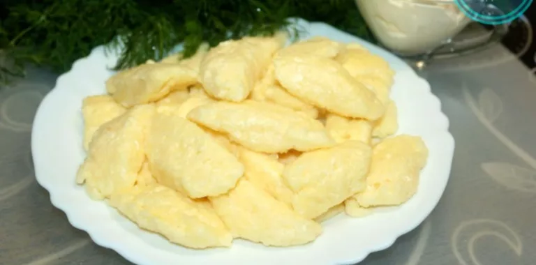 20 minutový recept na rychlé Líné tvarohové knedlíky