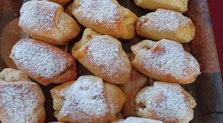 Recept na tvarohové rohlíčky plněné jablky