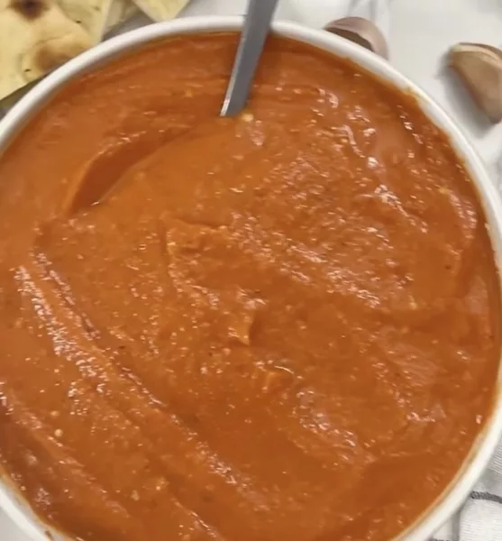 Přidáme ajvar.