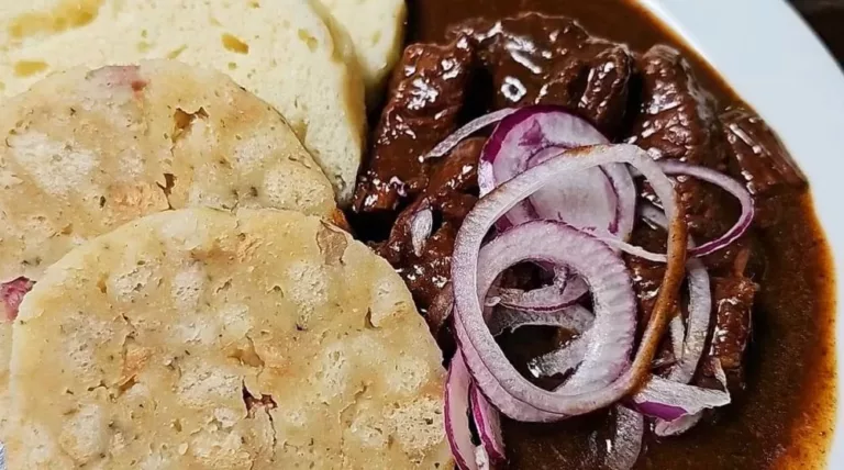 Recept na Pečený hovězí guláš na maďarský způsob