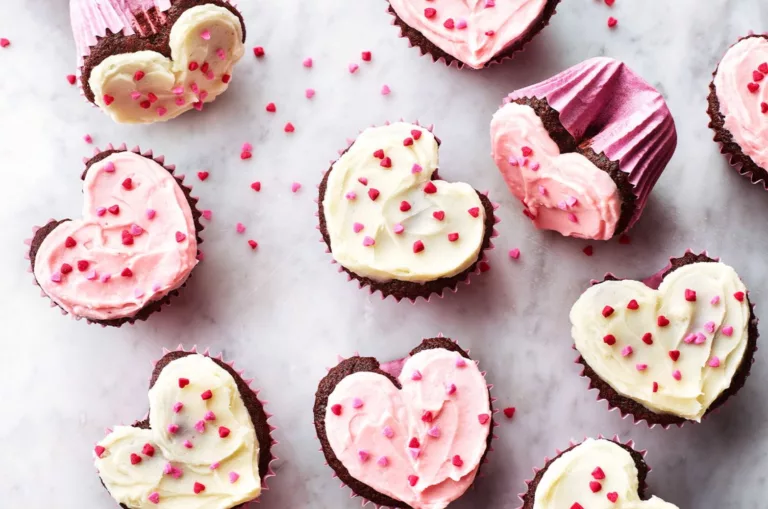 Obrázek receptu na sametové cupcakes pro zamilované.