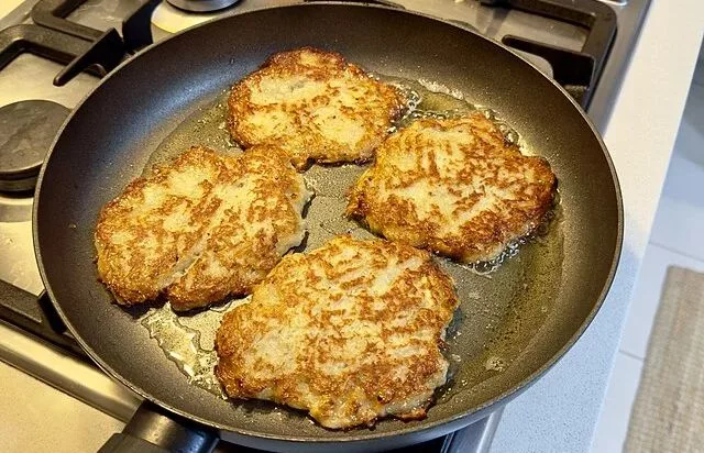 Obrázek receptu na Tradiční český bramborák připravený podle obdivovaného odborníka na gastronomii, zaručený recept na úspěch