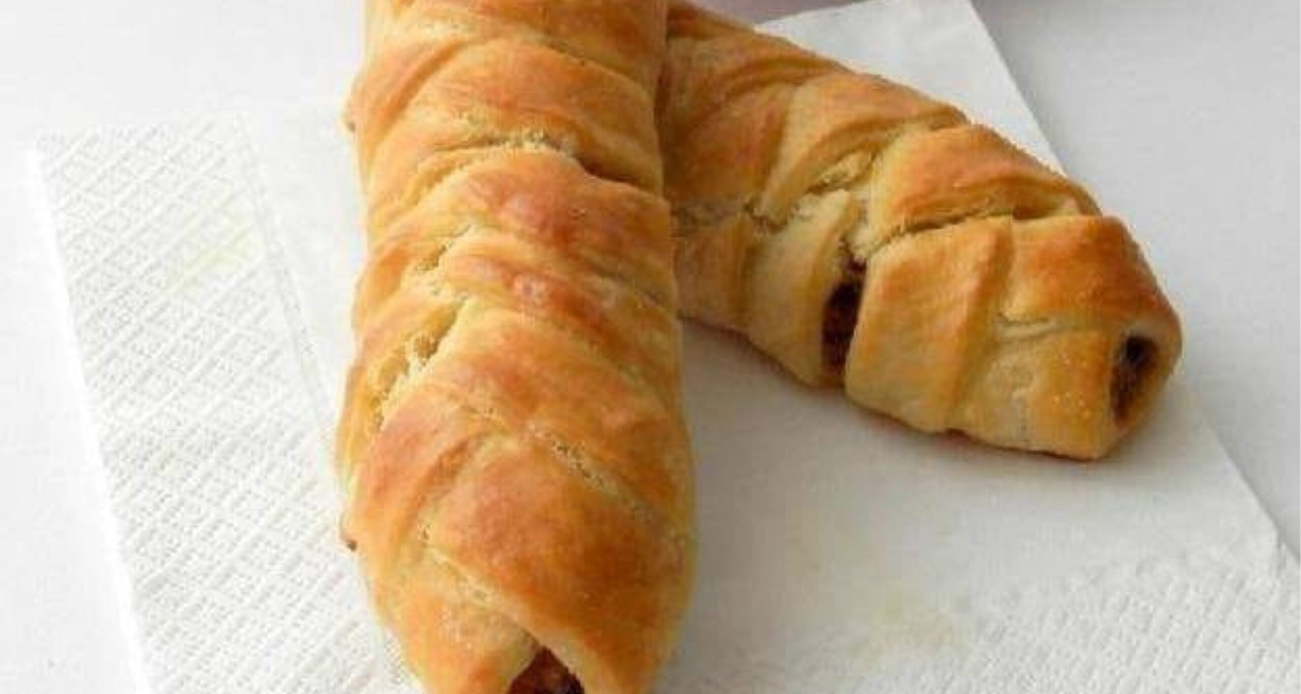 Obrázek receptu na sýrové pečivo plněné anglickou slaninou.