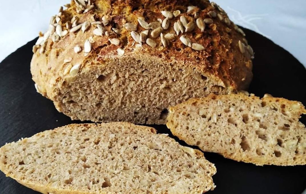 Obrázek receptu na špaldový celozrnný chléb.