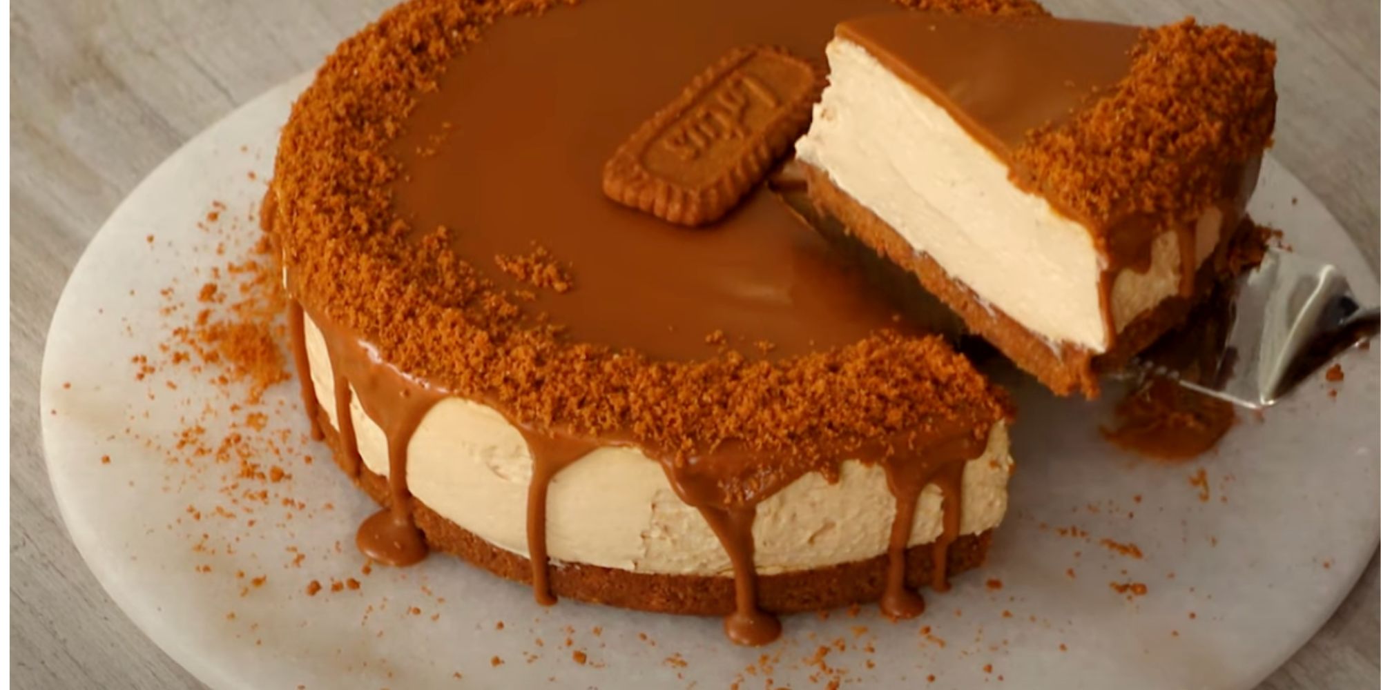 Obrázek receptu na Nepečený cheesecake s Lotus sušenkami