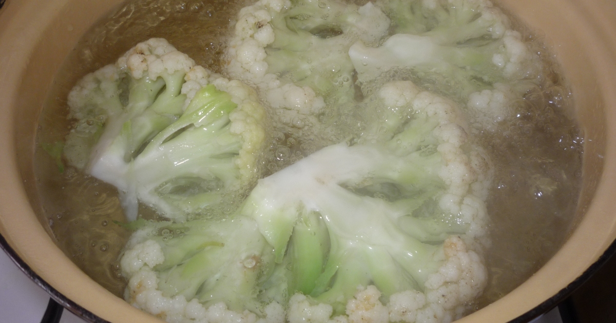 Obrázek k receptu: Vařený květák bez zápachu? Stačí přidat suroviny, které má každý doma!