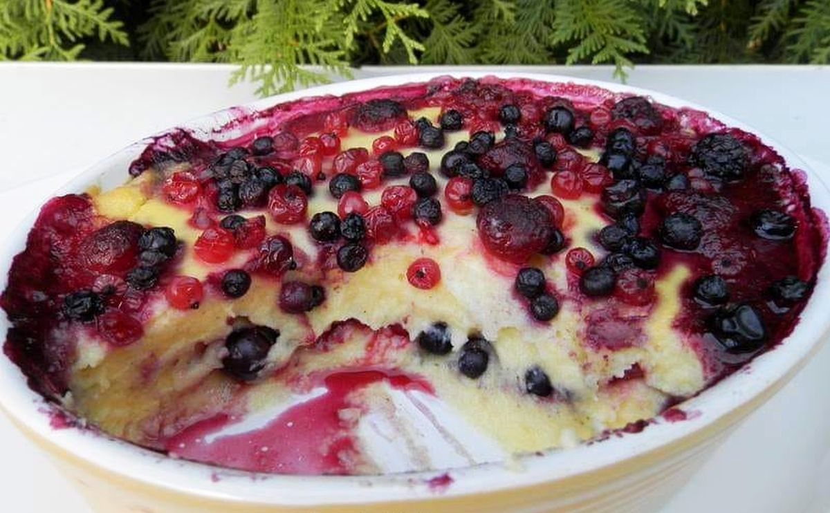 Obrázek receptu na krupicový nákyp s ovocem.