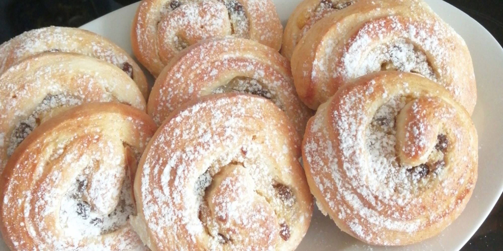 Obrázek receptu na Tip na výborné snídaně i svačinu: vanilkové závitky s rozinkami