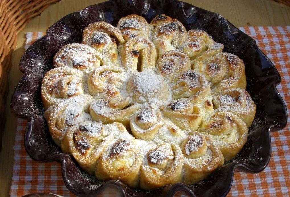 Obrázek receptu na velký tvarohový květ.