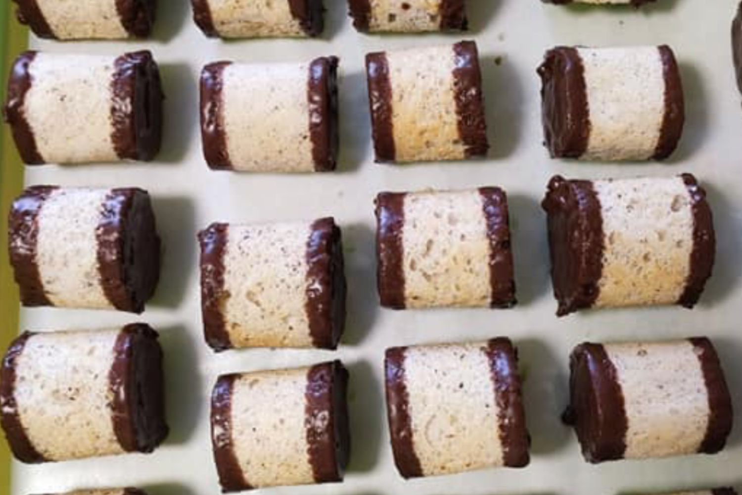 Obrázek receptu na Malé štafety času: retro oříškové miništafetky