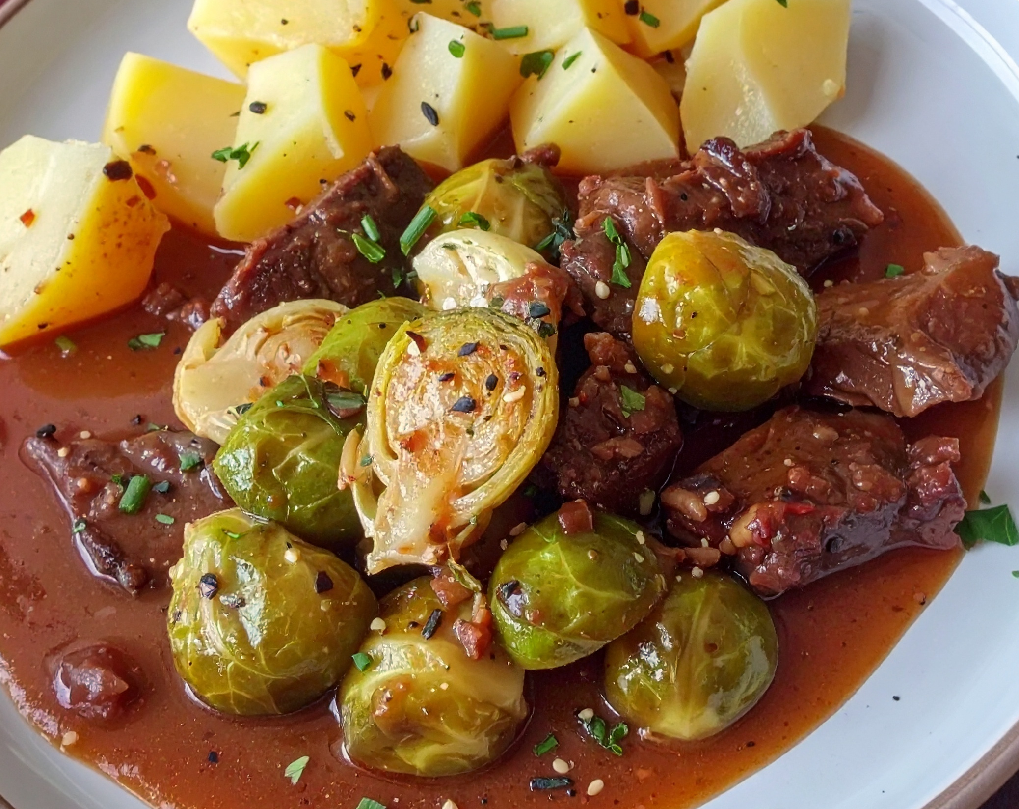 Obrázek receptu na Vepřovou krkovici s růžičkovou kapustou-spojení sytosti masa s jemnou nahořklou