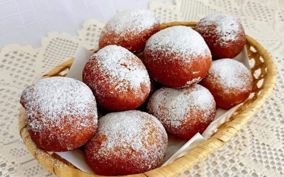 Obrázek receptu na cukrářské koblížky podle Mirky Slavíkové.
