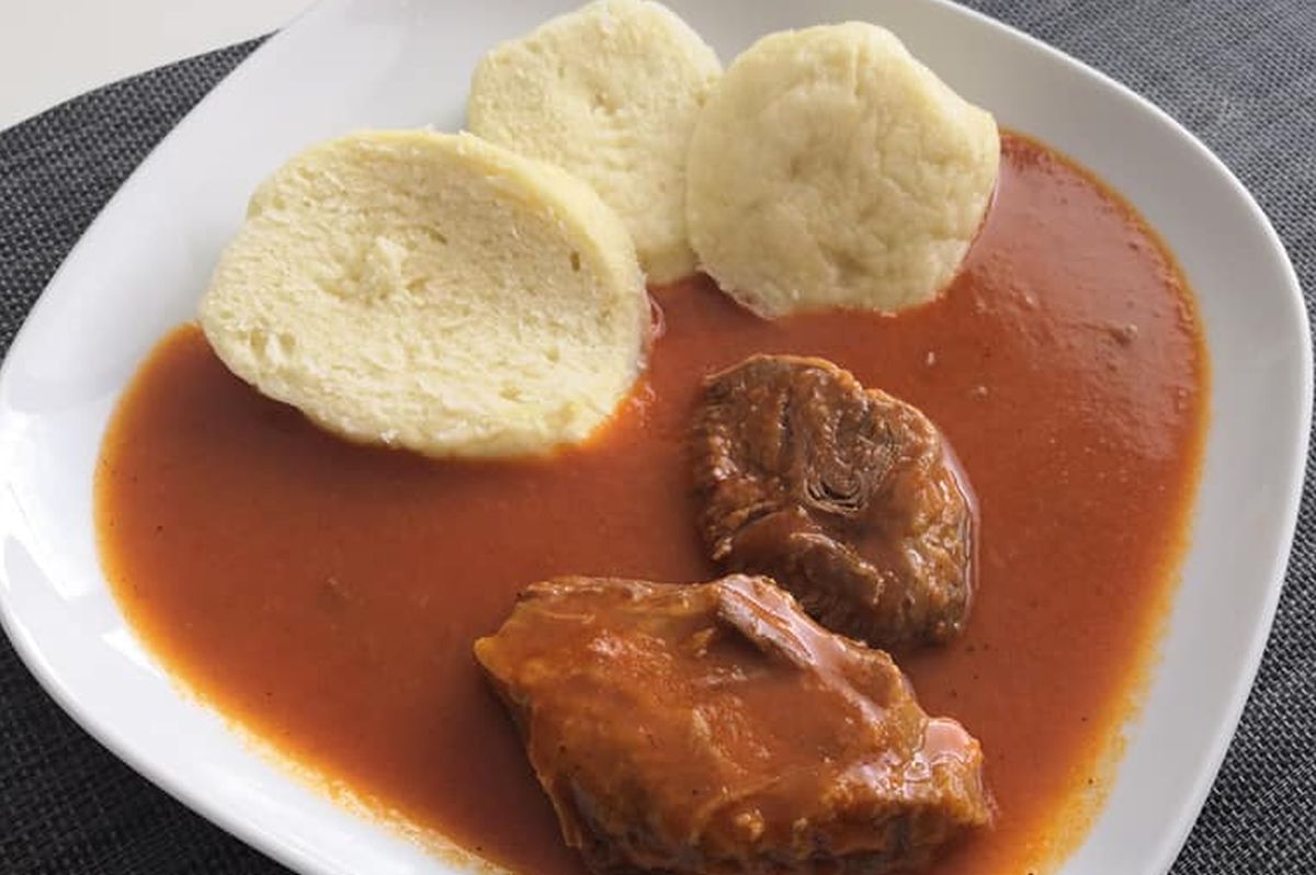 Recept na letní rajskou omáčku se zeleninou bez zahušťování