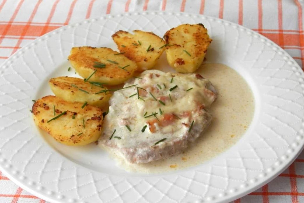 Obrázek receptu na kotlety ve šlehačce.