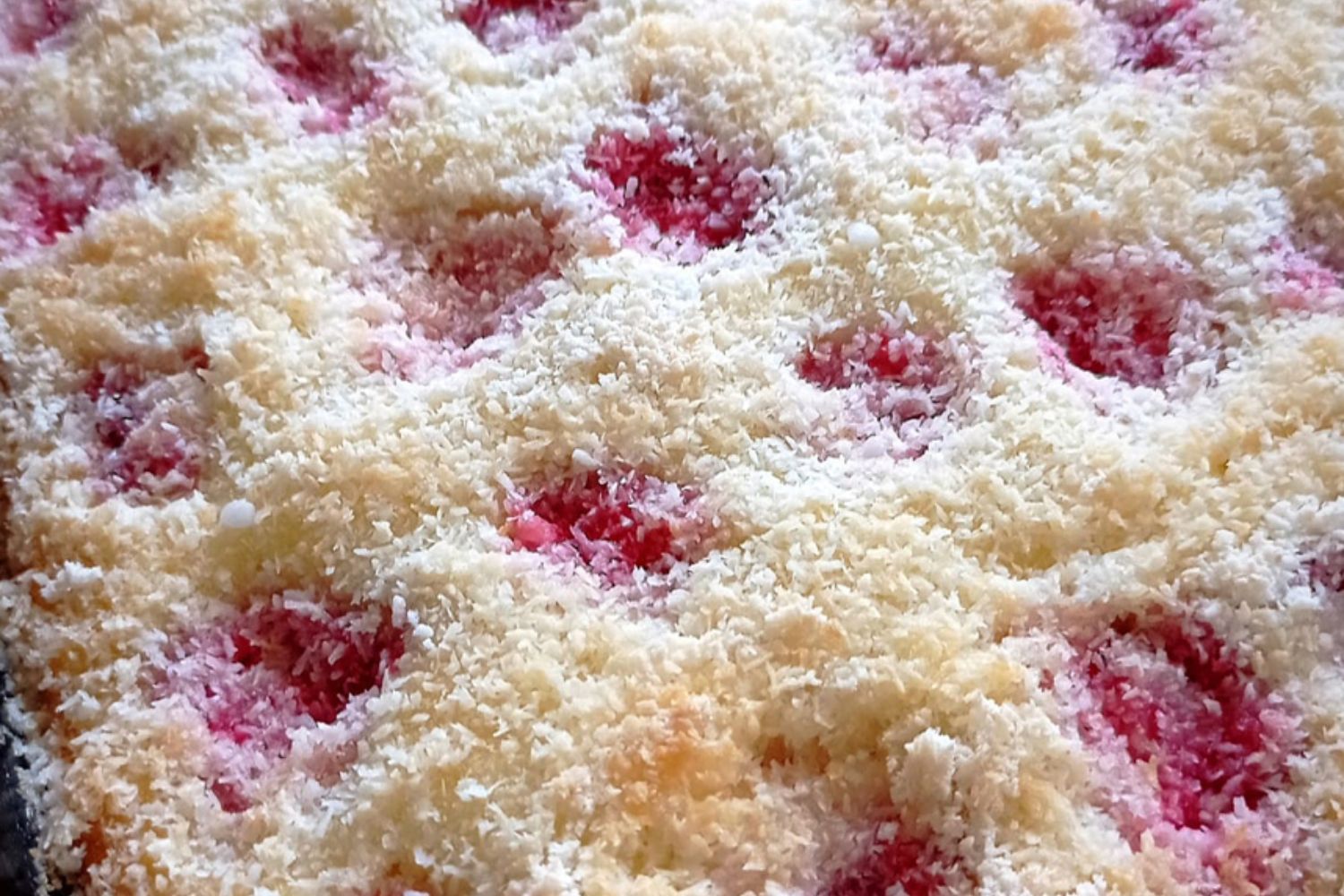 Obrázek receptu na Letní Rafaelo koláč - ideální varianta do horkých dní