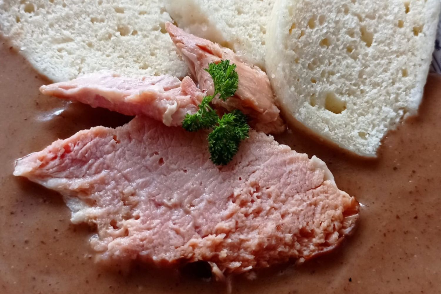 Obrázek receptu na Povidlovou omáčku z uzeného vývaru, zapomenutou klasiku