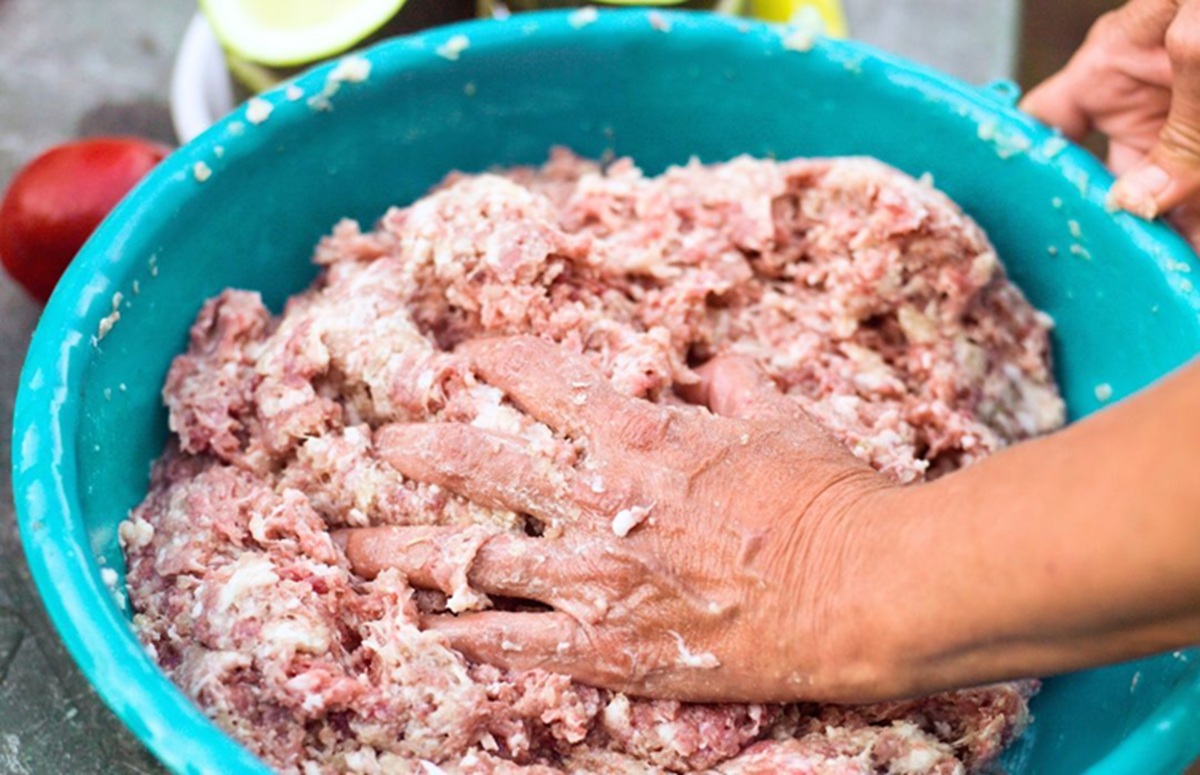 Obrázek k receptu: Měkké a nadýchané karbanátky: Místo strouhanky přidejte tuto ingredienci!