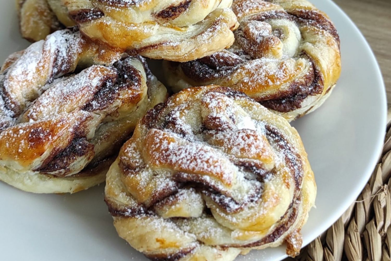 Obrázek receptu na Čokokvět nebo čokoládové květinky z listového těsta, na které potřebujete pouze 3 suroviny