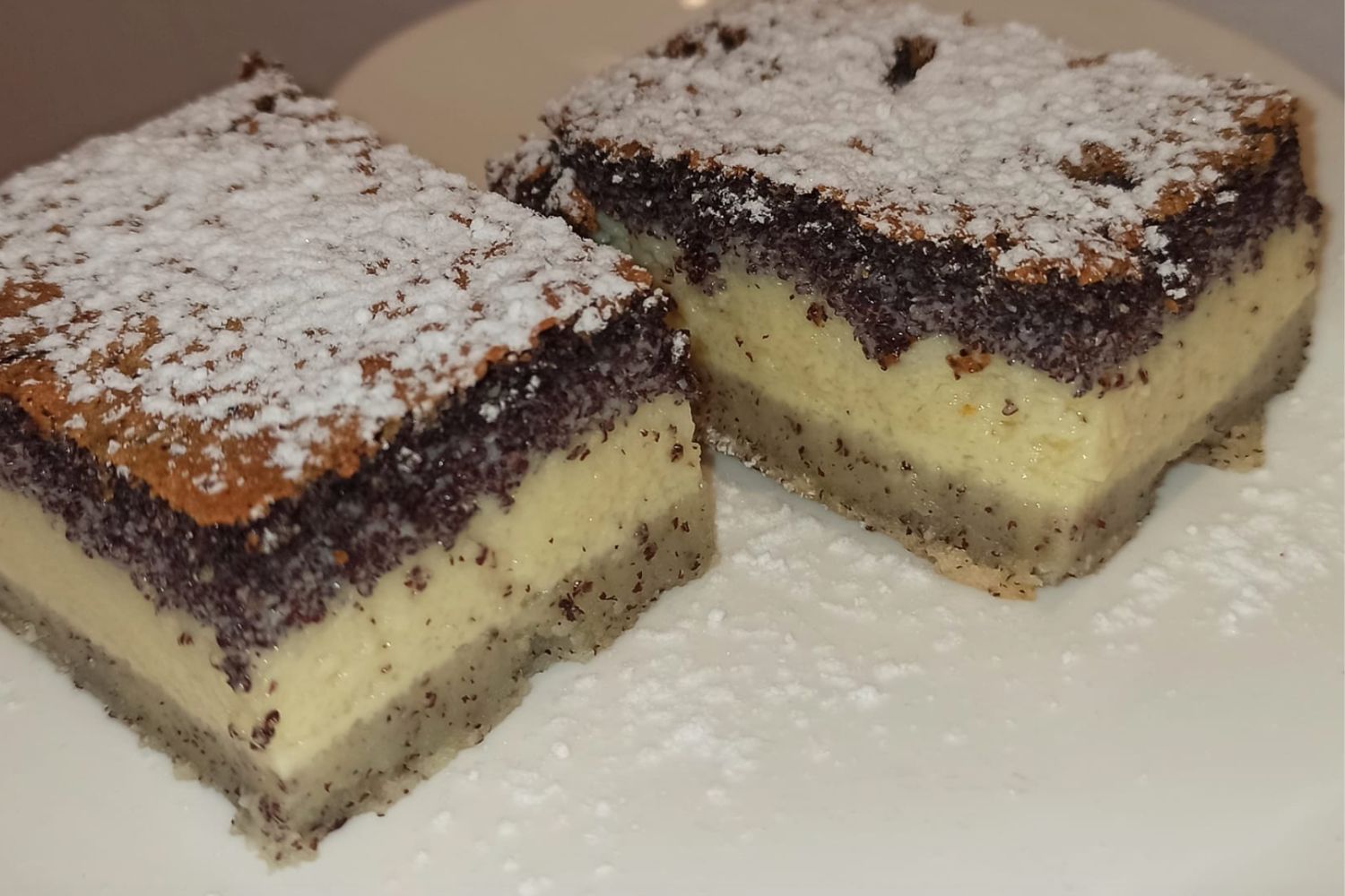 Obrázek receptu na Makové řezy "Čuč na drát" aneb když název zmátne, ale chuť potěší