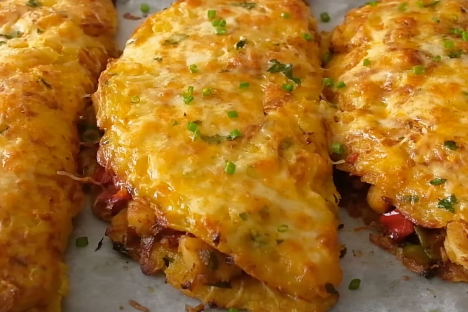Obrázek receptu na Selský plackoburger ala bramborák s kuřecí směsí a čedarem