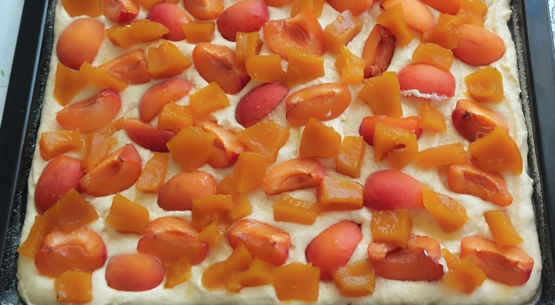 Obrázek k receptu na meruňkový koláč s drobenkou