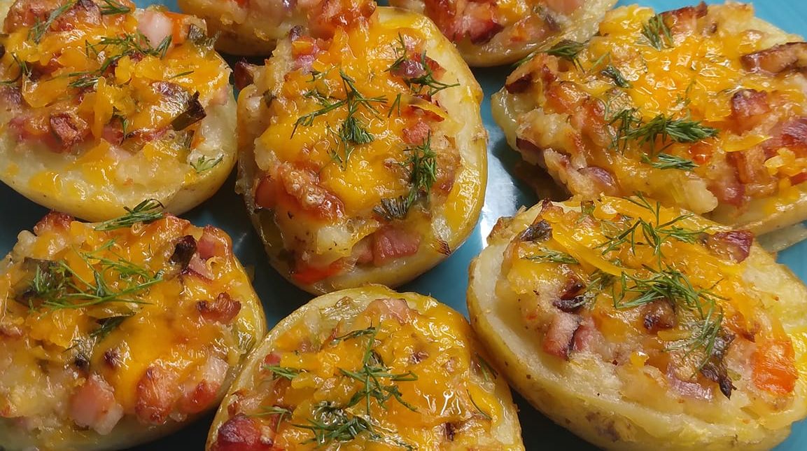 Recept na lovecké zapečené brambory z trouby.
