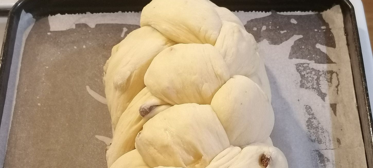 Jak se plete vánočka ze šesti pramenů