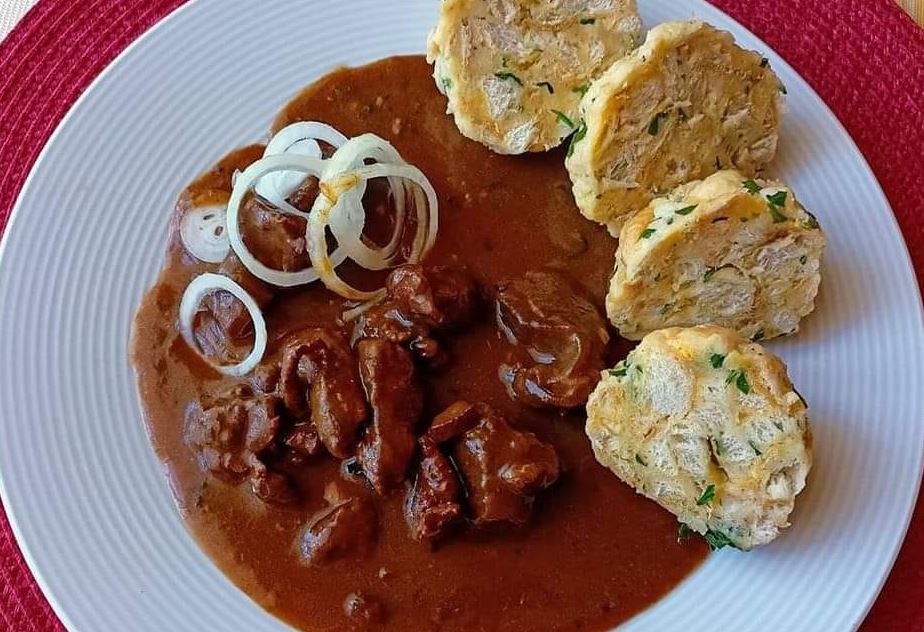 Obrázek receptu na daňčí guláš.