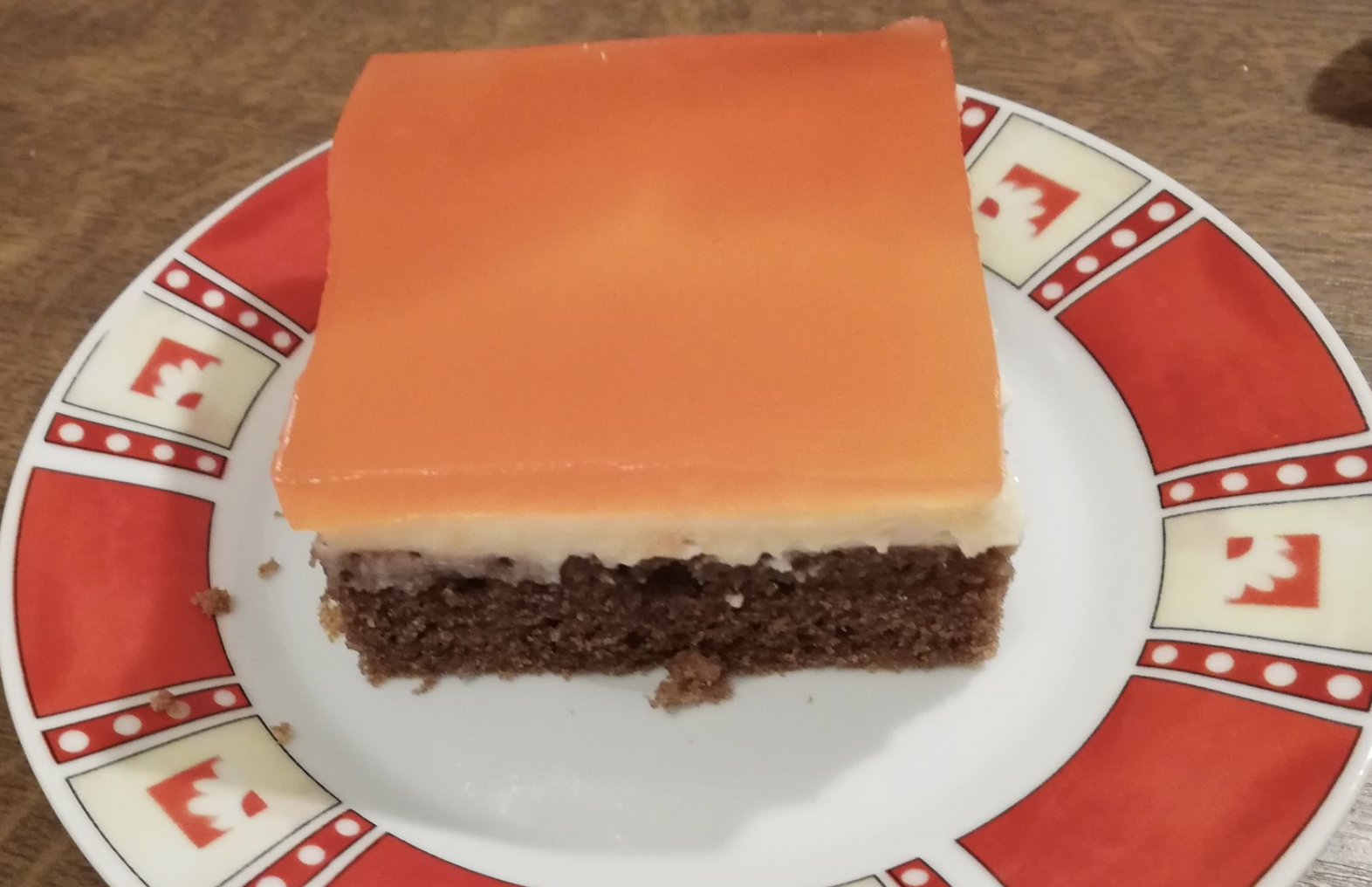 Hnědá kakaová buchta s vitacitovou korunou