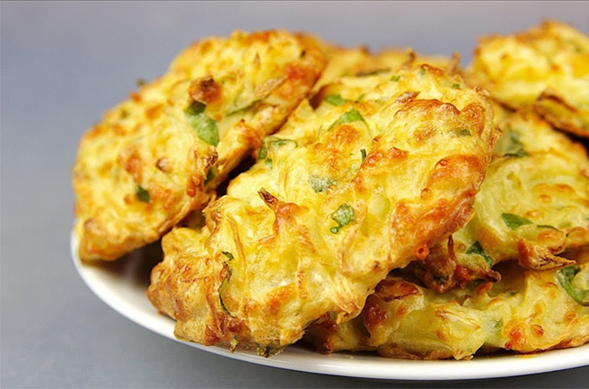 Obrázek k receptu: Křupavé a vláčné placičky: kapustové se sýrem