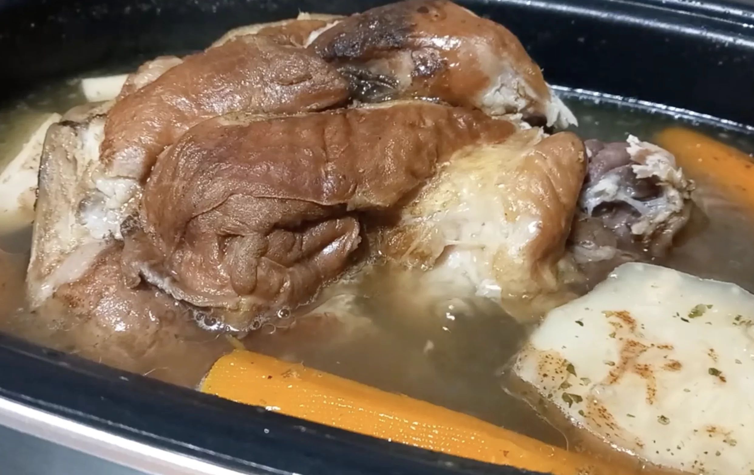 Obrázek k receptu na vývar z uzeného kolene s kroupami