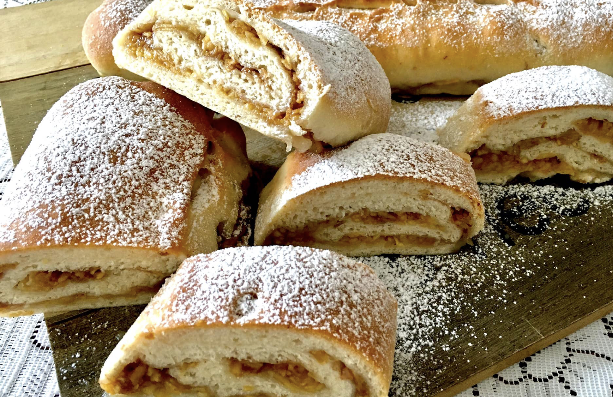 Obrázek k receptu na škvarkový závin