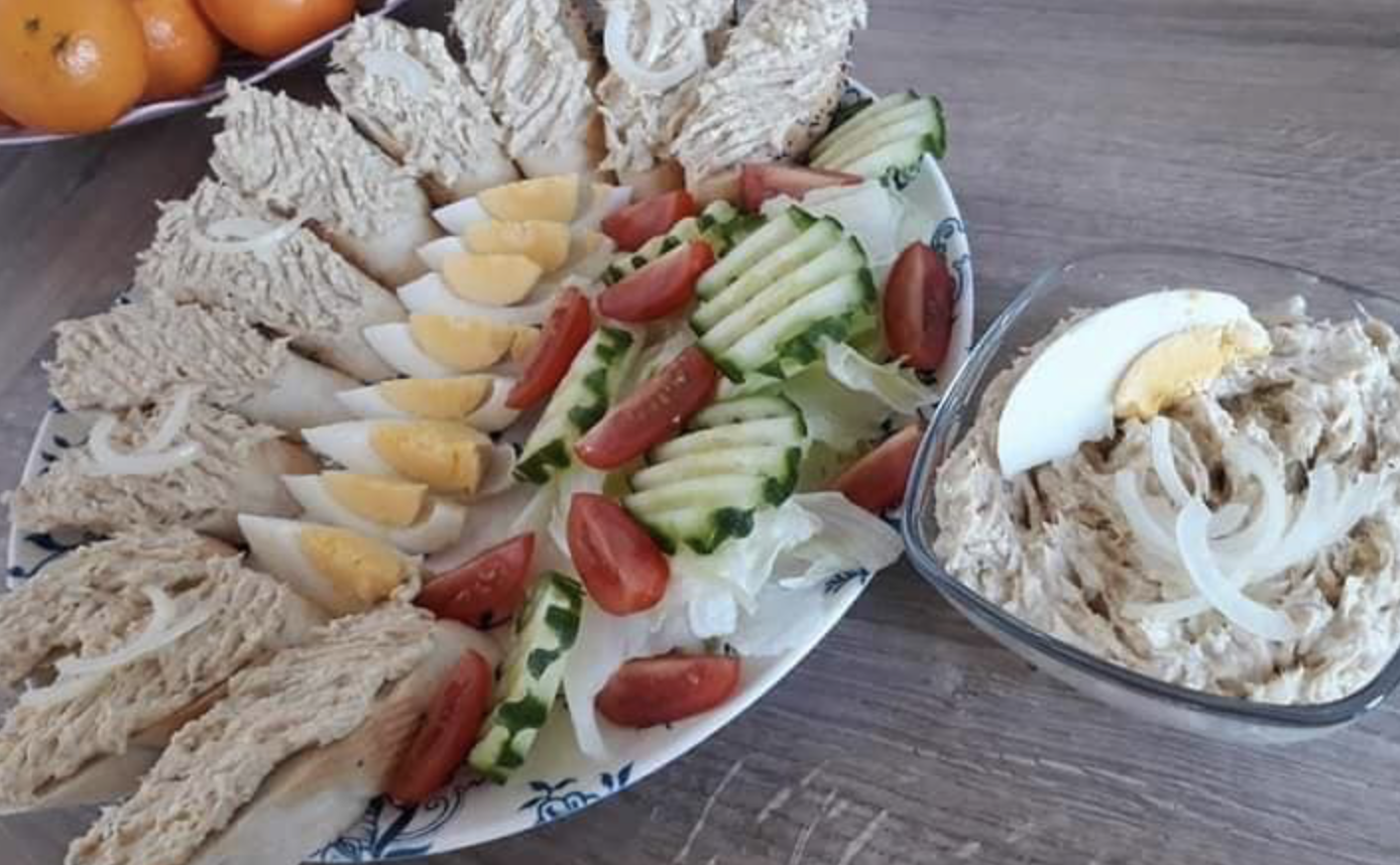 Obrázek k receptu na kanapky s pomazánkou z uzené makrely