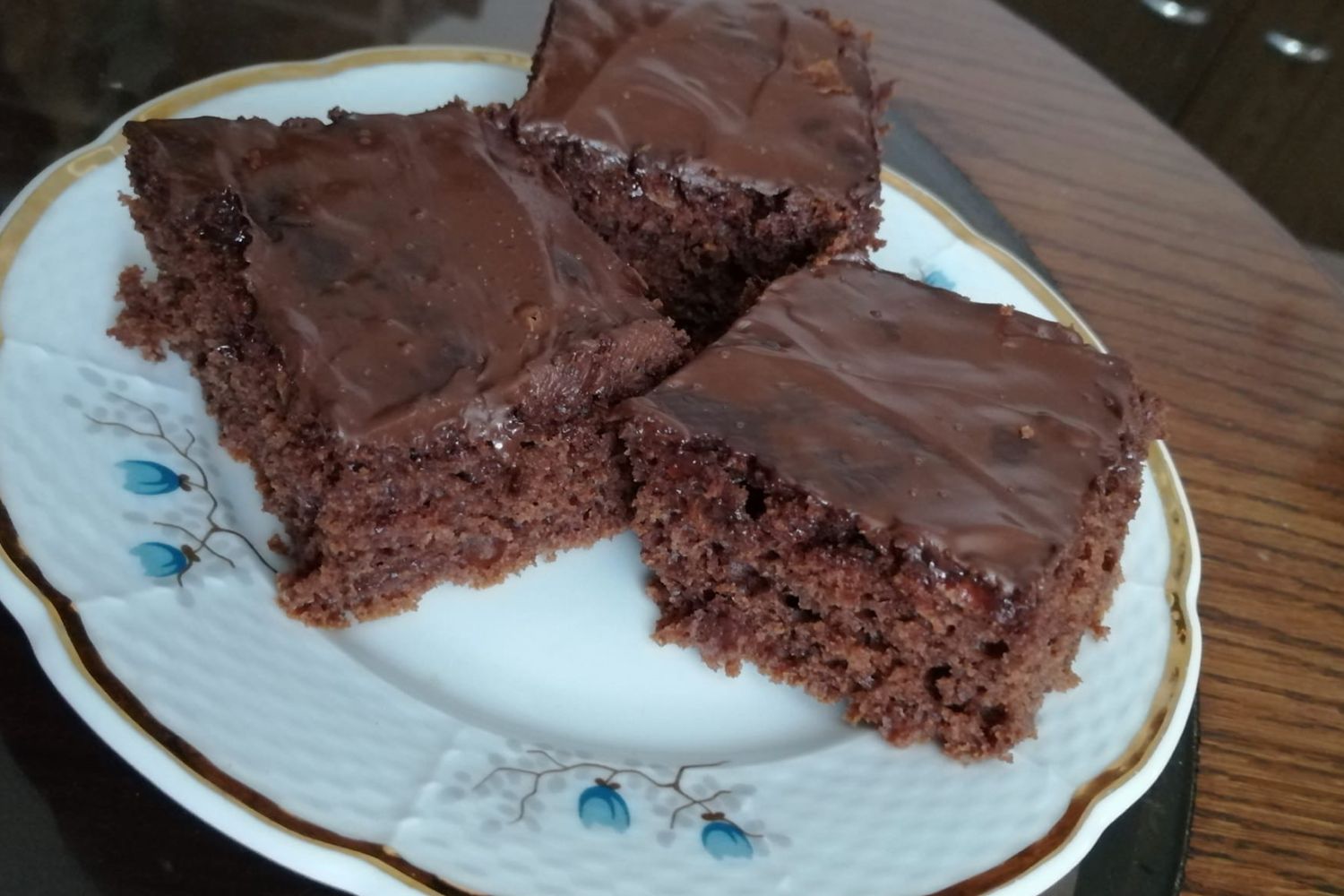 Jablíčkový perník s polevou, který nádherně voní a je vláčný