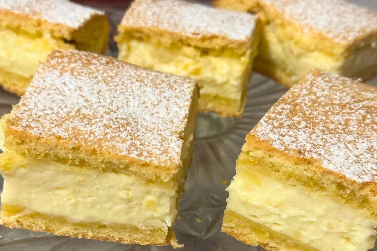 Obrázek k receptu na lineckou buchtu s pudinkovým krémem