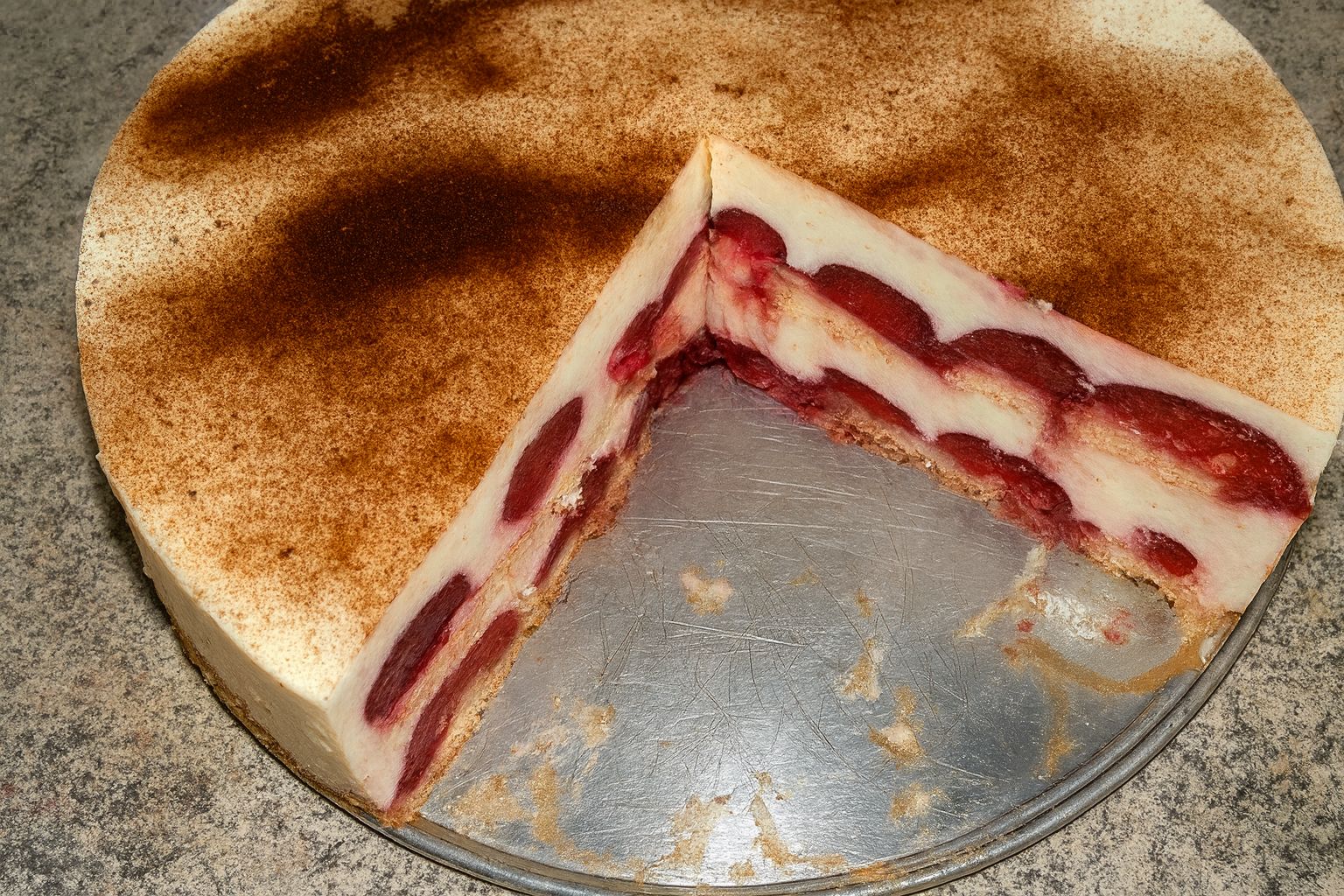 Obrázek receptu na Jahodový nepečený tvarohový dort, oblíbený dezert hotový, než se stihnete otočit