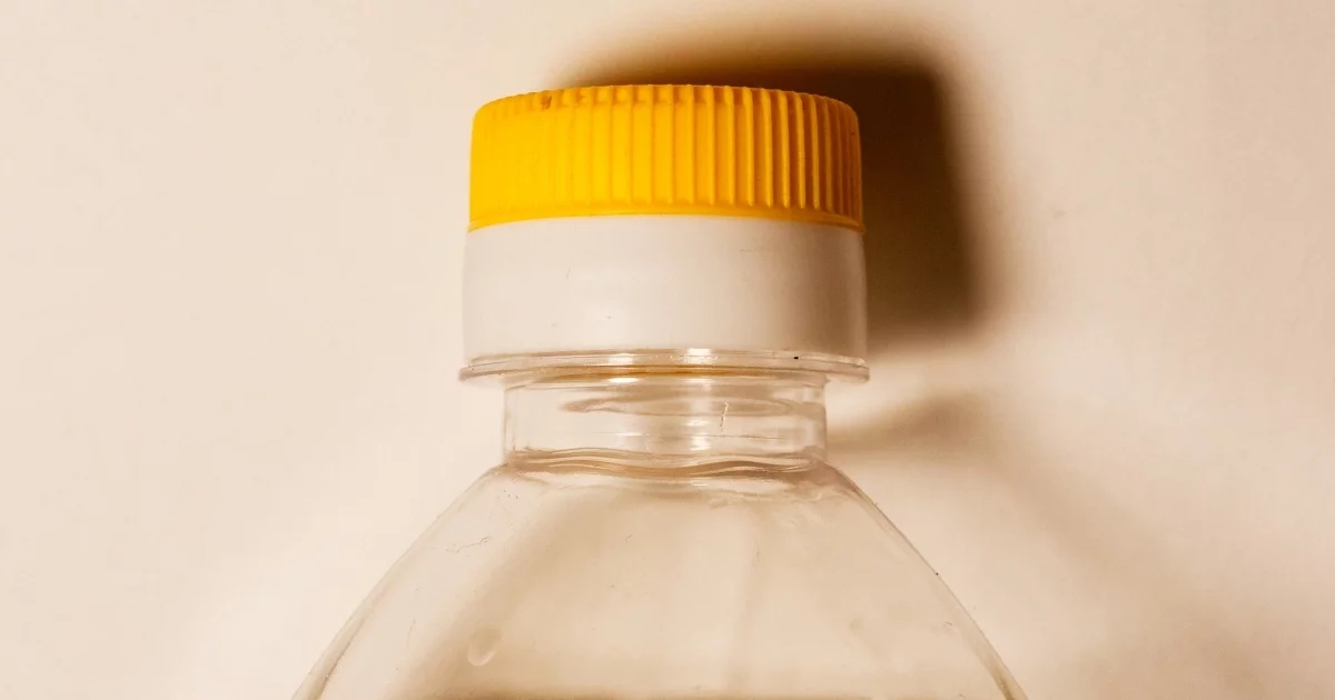 Obrázek k článku: Vyhazovat víčko od oleje? Obrovská chyba! Má skrytou funkci