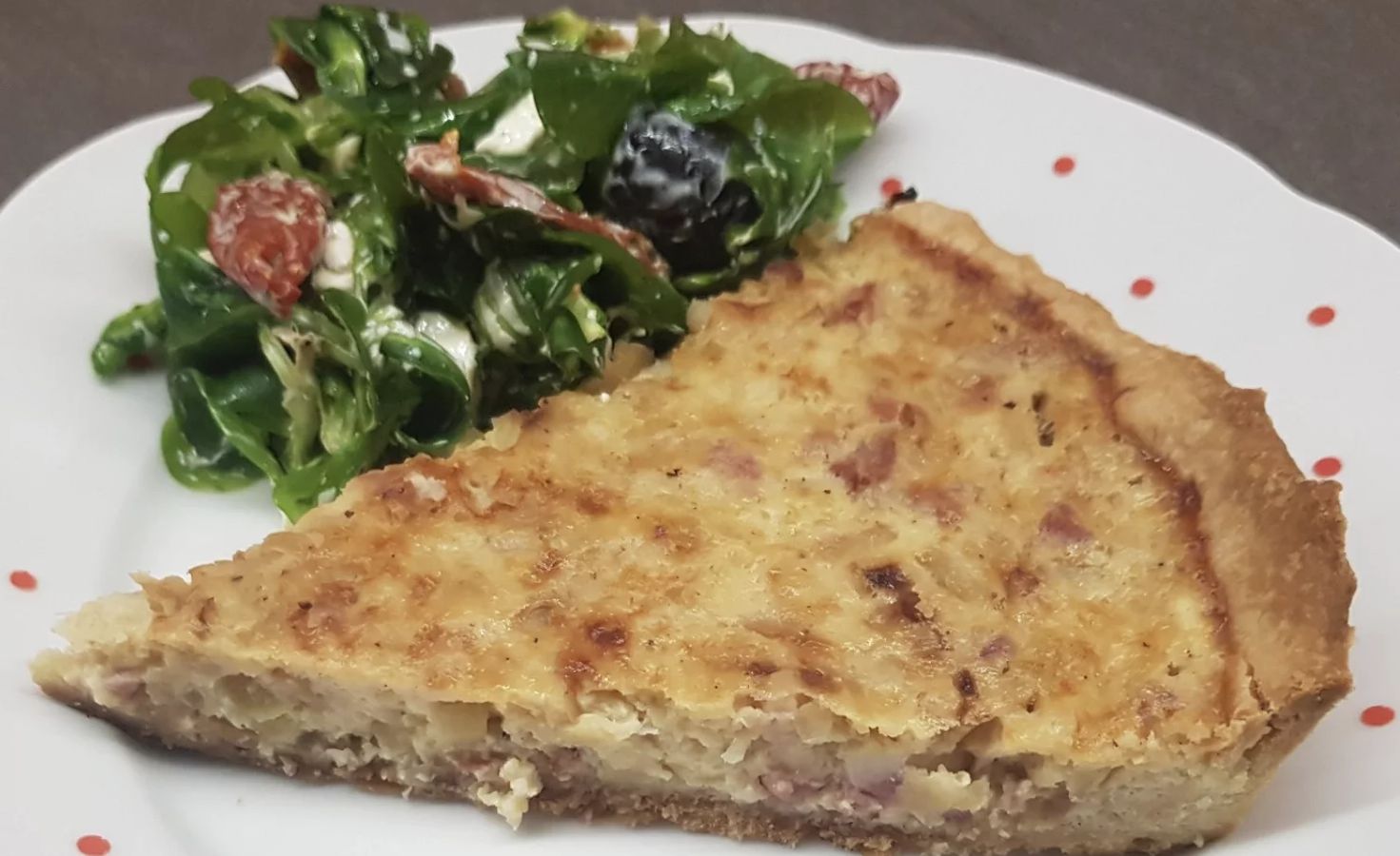 Obrázek k receptu na slaný kefírový koláč