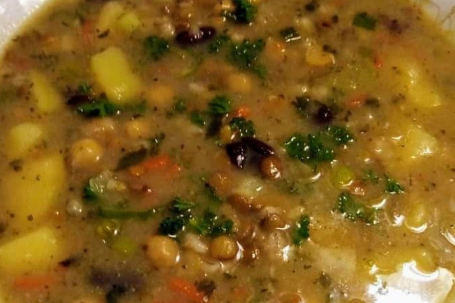 Obrázek receptu na Cizrnovou bramboračku, nebo klasickou českou bramboračku s přidanou cizrnou