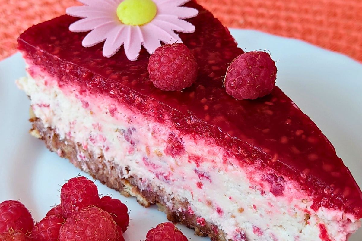 Obrázek k receptu na nepečený malinový cheesecake