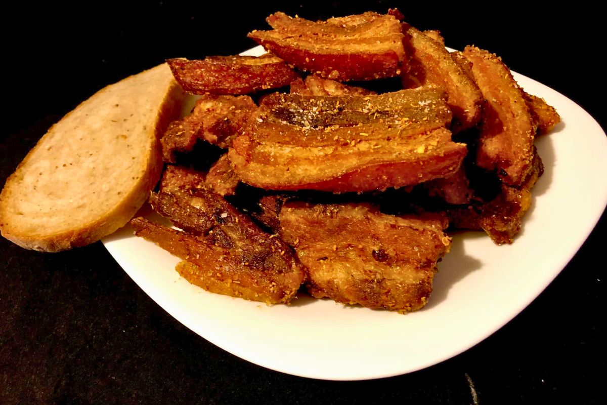 Obrázek k receptu na pikantní křupavý bůček