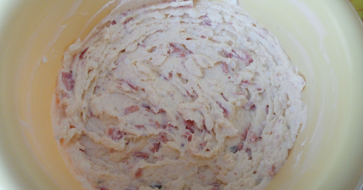 Obrázek k receptu: Salámová pomazánka je taková česká klasika. Máme pro vás výborný a jednoduchý recept