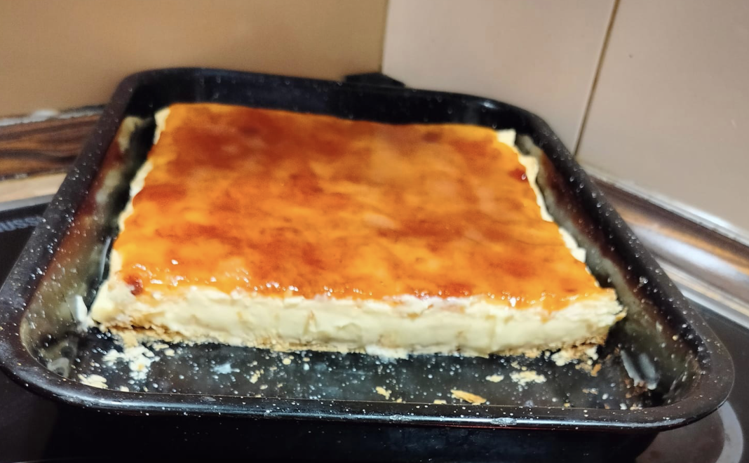 Obrázek receptu na Žloutkové řezy z listového těsta s rumovou polevou