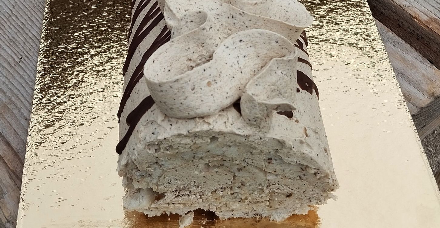 Obrázek receptu na Štafetkovou roládu: kávový poklad z kredence, či nedělní jistota, ale radši upečte den předem