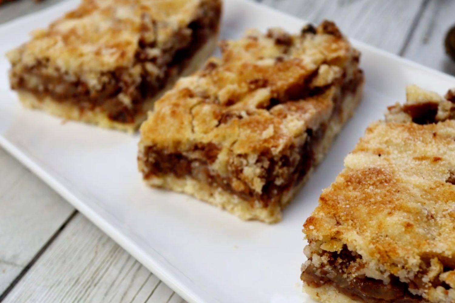 Obrázek receptu na Sypaný jablkový koláč - voňavá klasika bez vážení těsta a složité práce