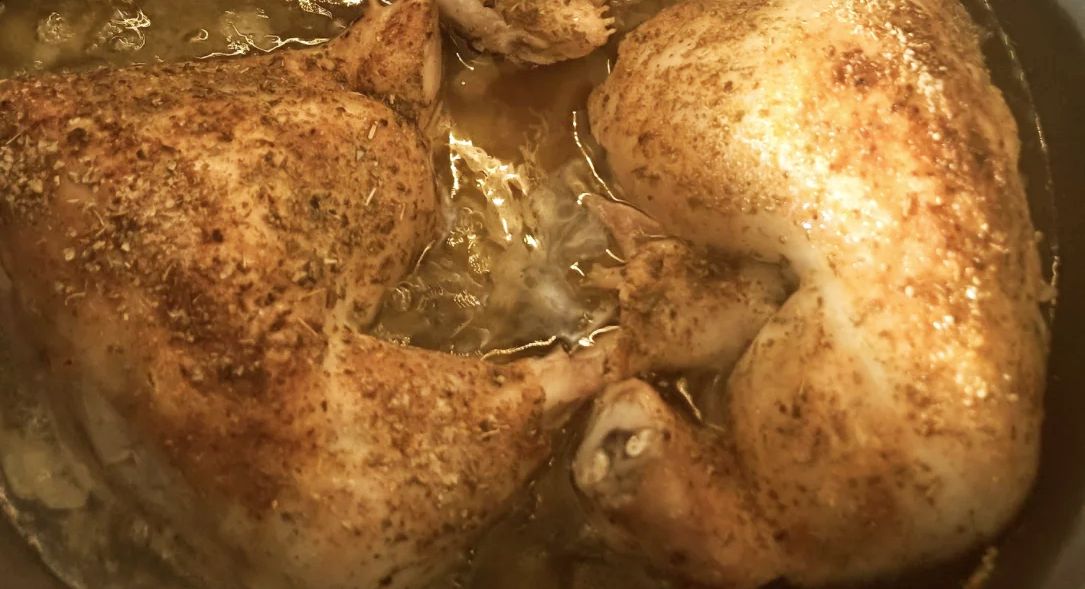 Obrázek pečení kuřete k receptu na Tradiční pečené kuře na cibulce s rýží